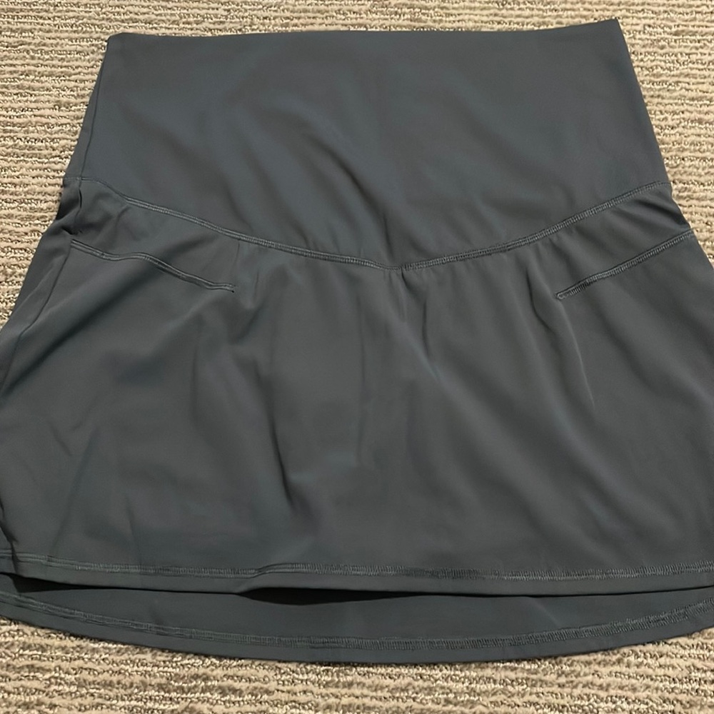 Old Navy maternity skort
